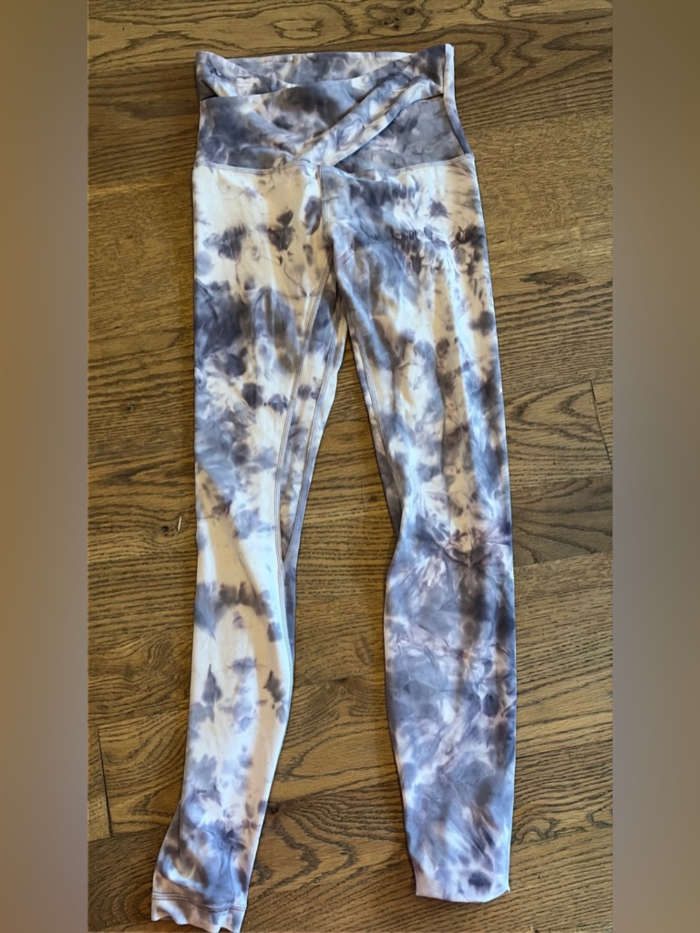 LULULEMON twist front align leggings tie dye 4 women PRISTINE
